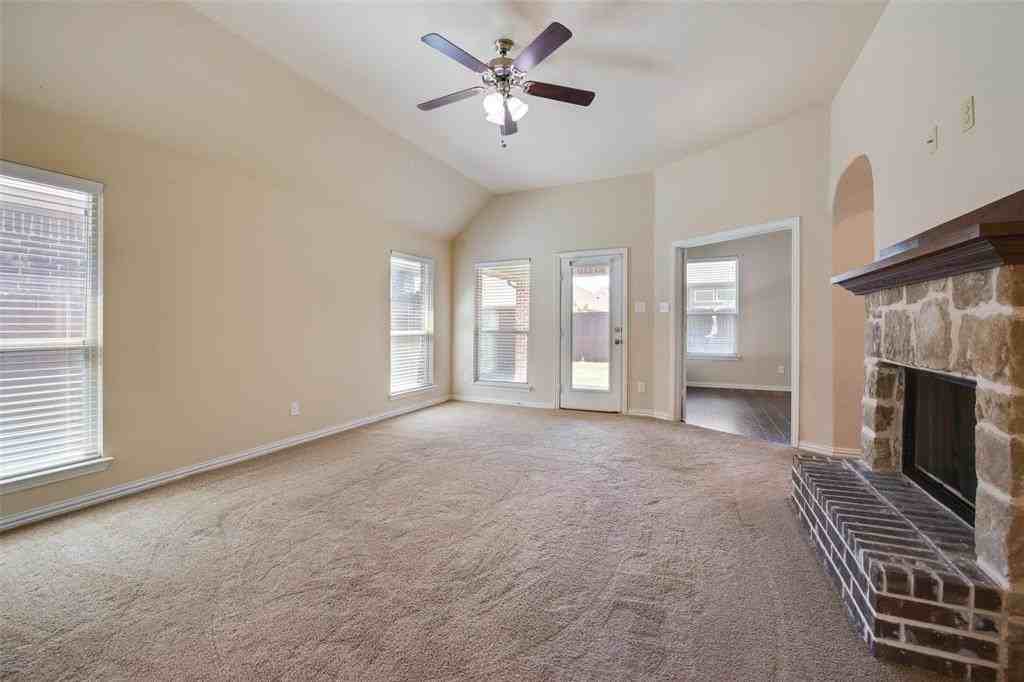 8856 Devonshire Dr - Photo 5 of 29