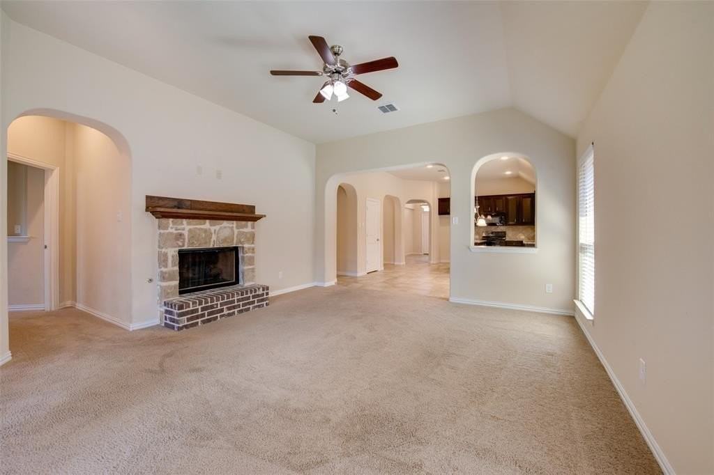 8856 Devonshire Dr - Photo 6 of 29