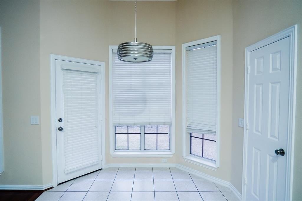 3404 Wimbledon Dr - Photo 7 of 26