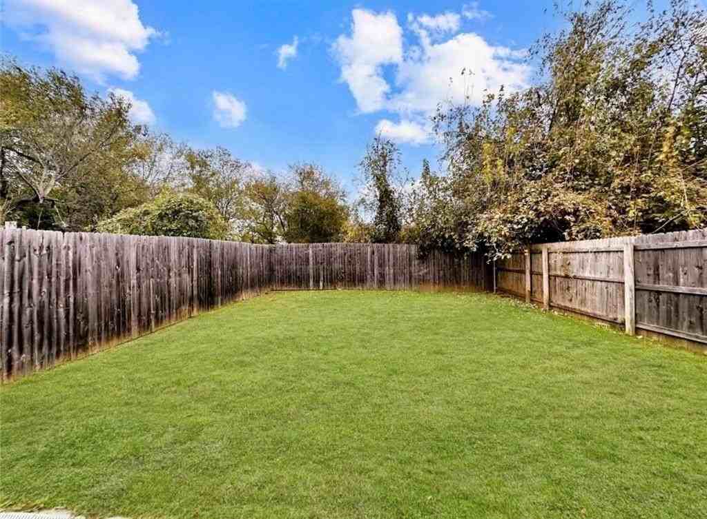 505 Claire Ct - Photo 7 of 8