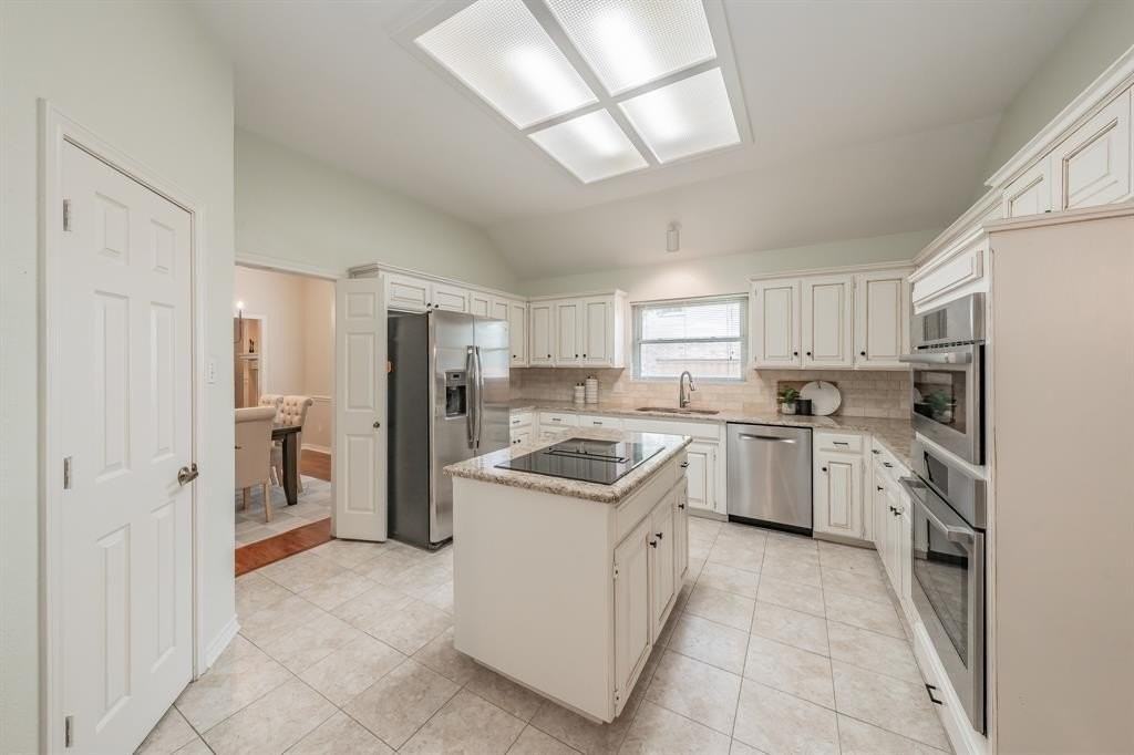 1101 Pheasant Rdg - Photo 6 of 27