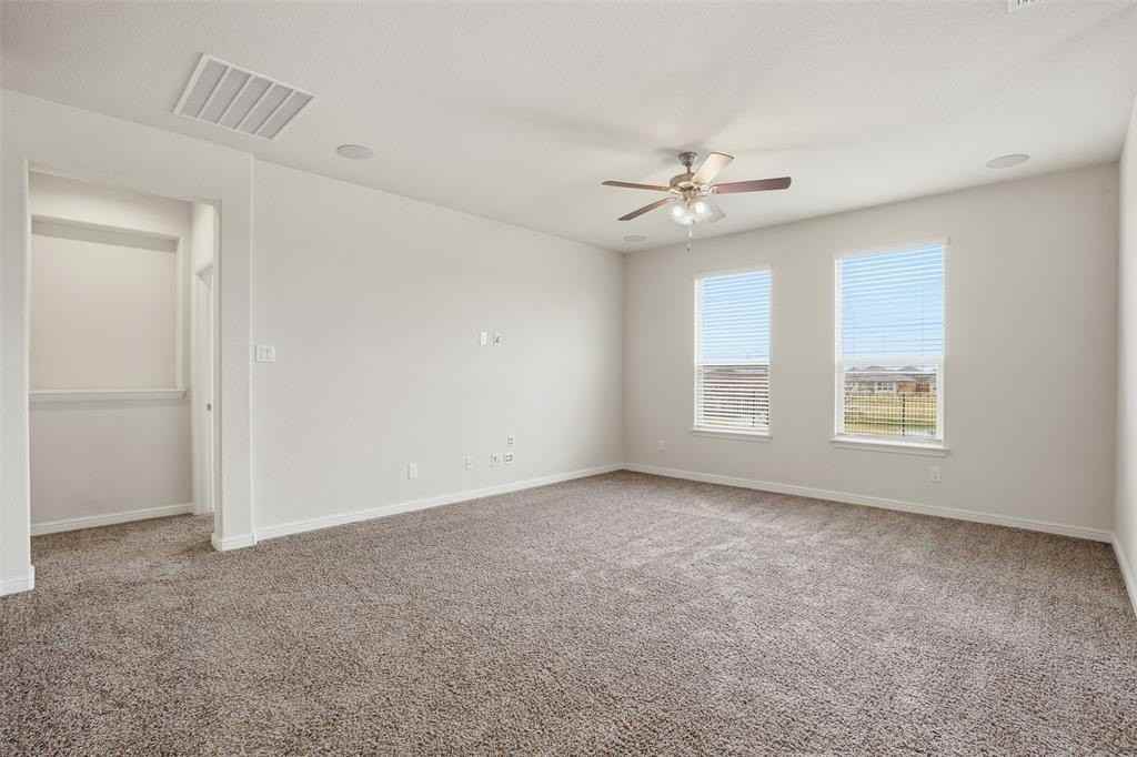 1208 Burlingame Dr - Photo 6 of 28