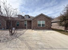 featured image of 1050 E Burnett St #2B