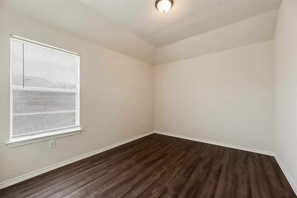 3305 Landhope Cir - Photo 7 of 21