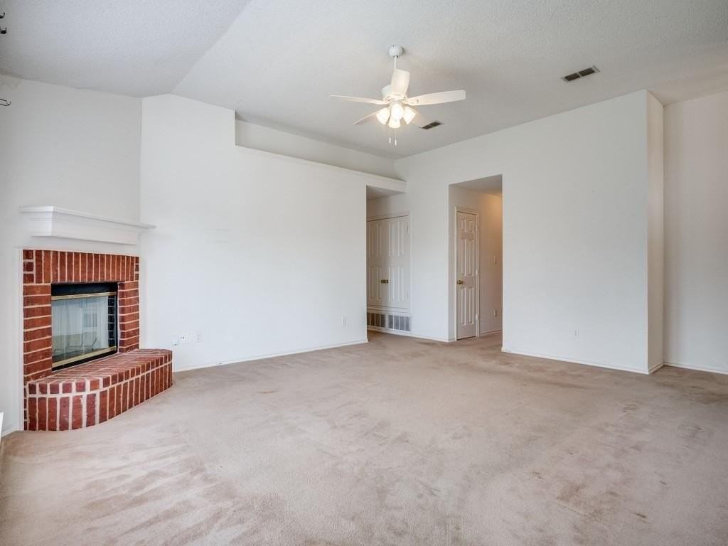 10820 Edgewater Dr - Photo 3 of 13