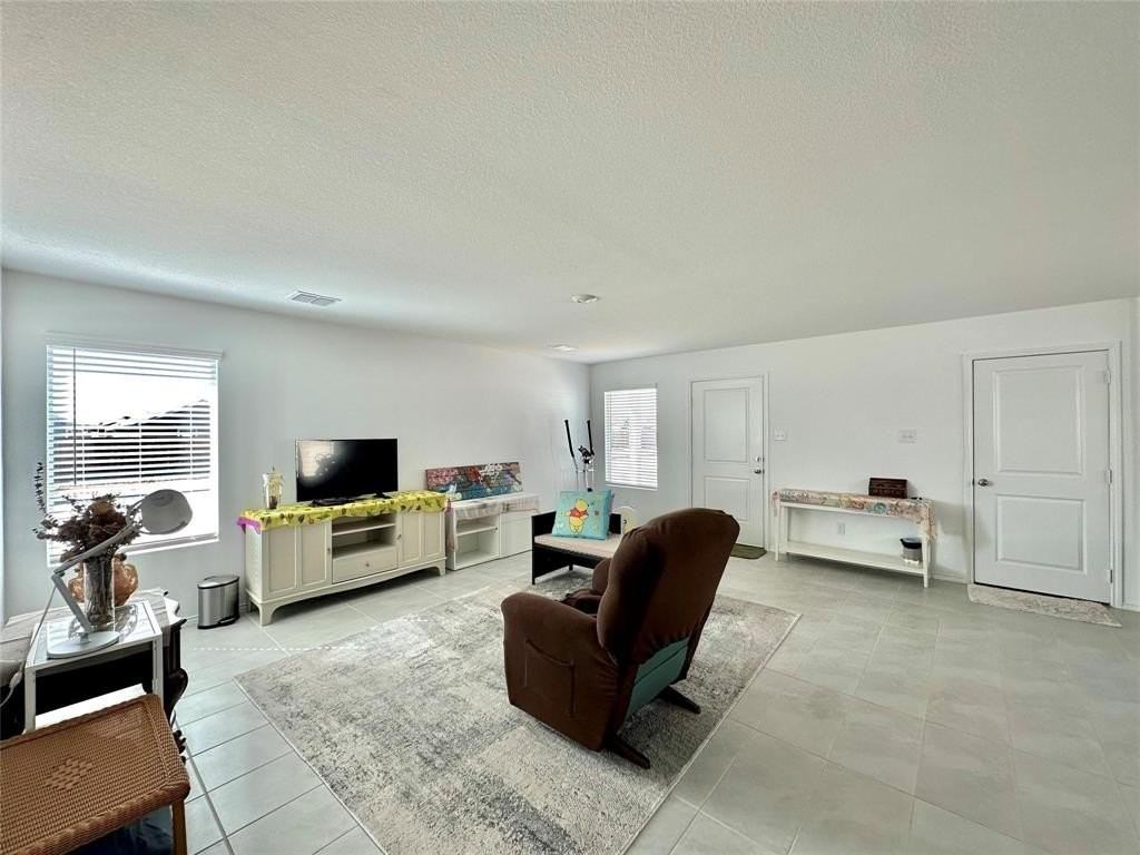 6561 Alfalfa St - Photo 2 of 12