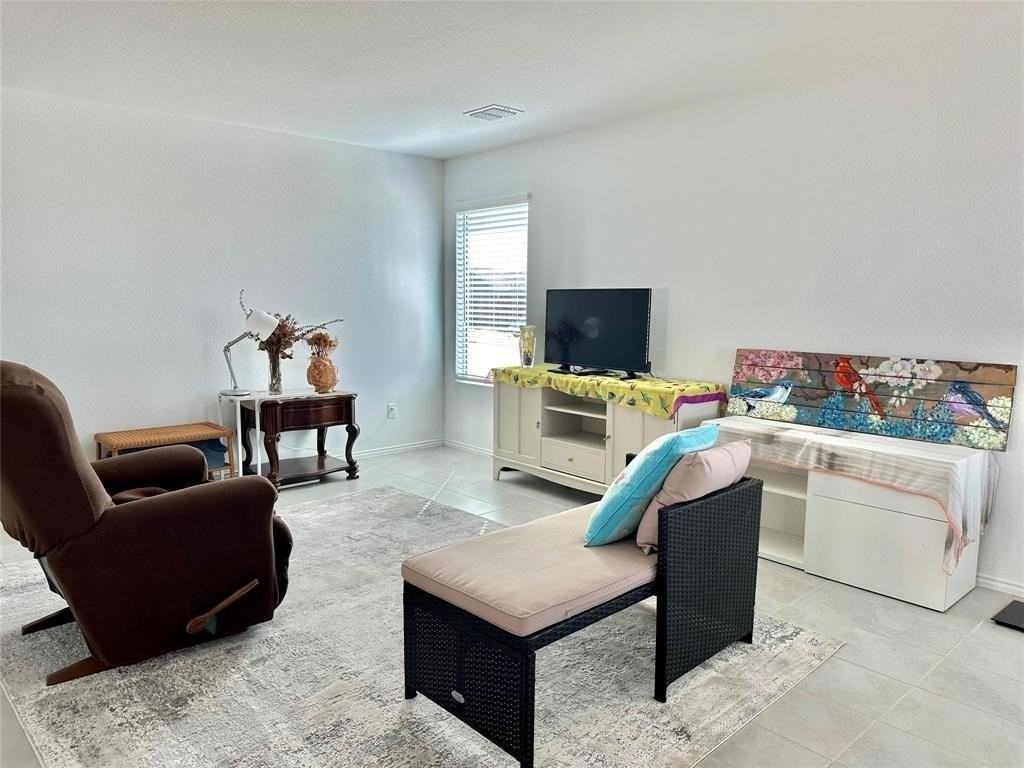 6561 Alfalfa St - Photo 3 of 12