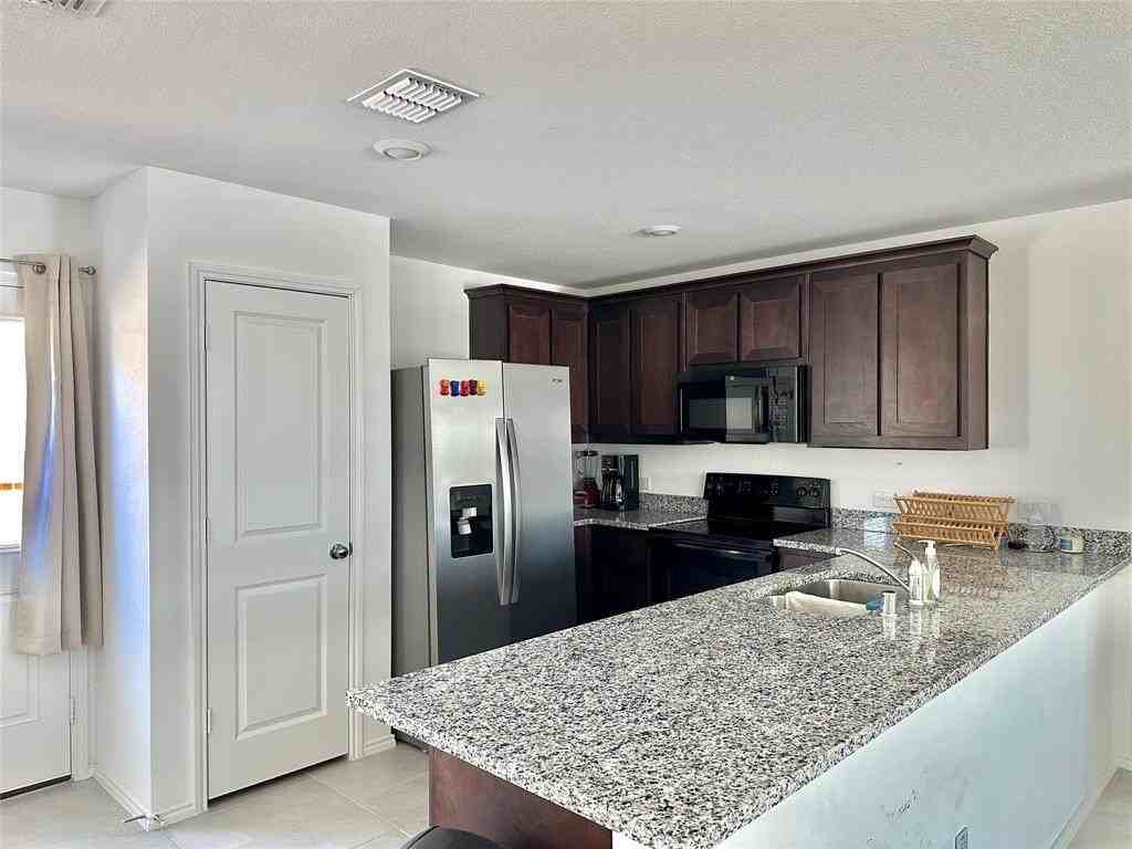 6561 Alfalfa St - Photo 4 of 12