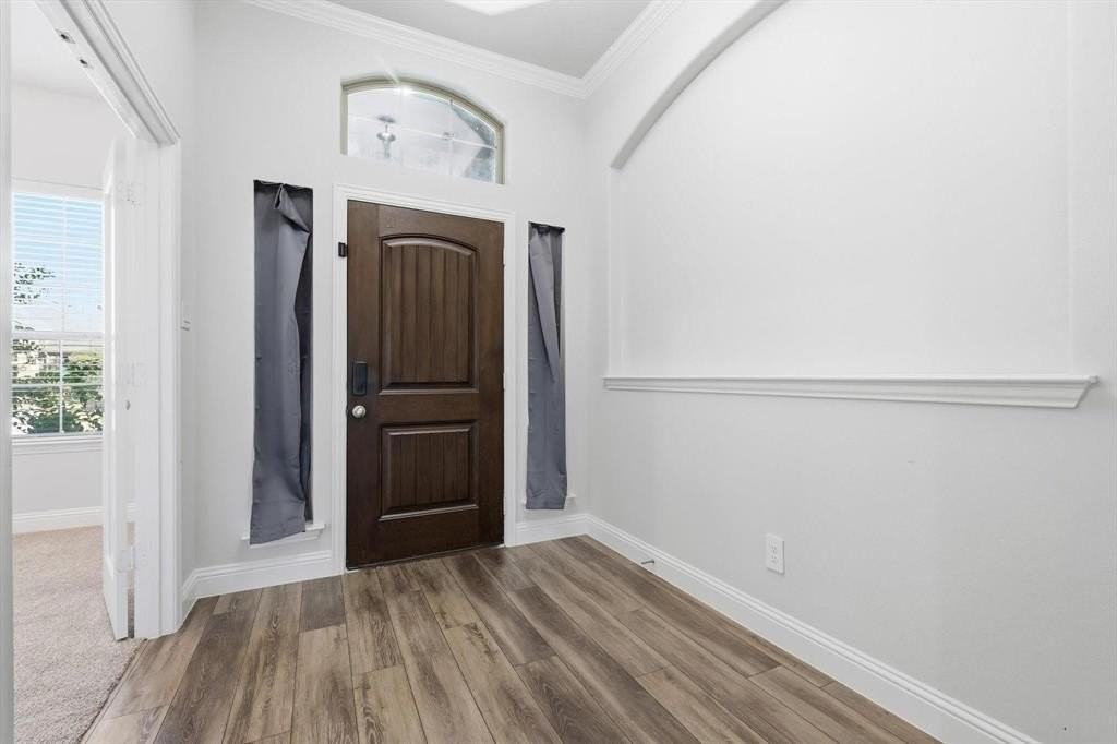 513 Oleander Dr - Photo 2 of 40