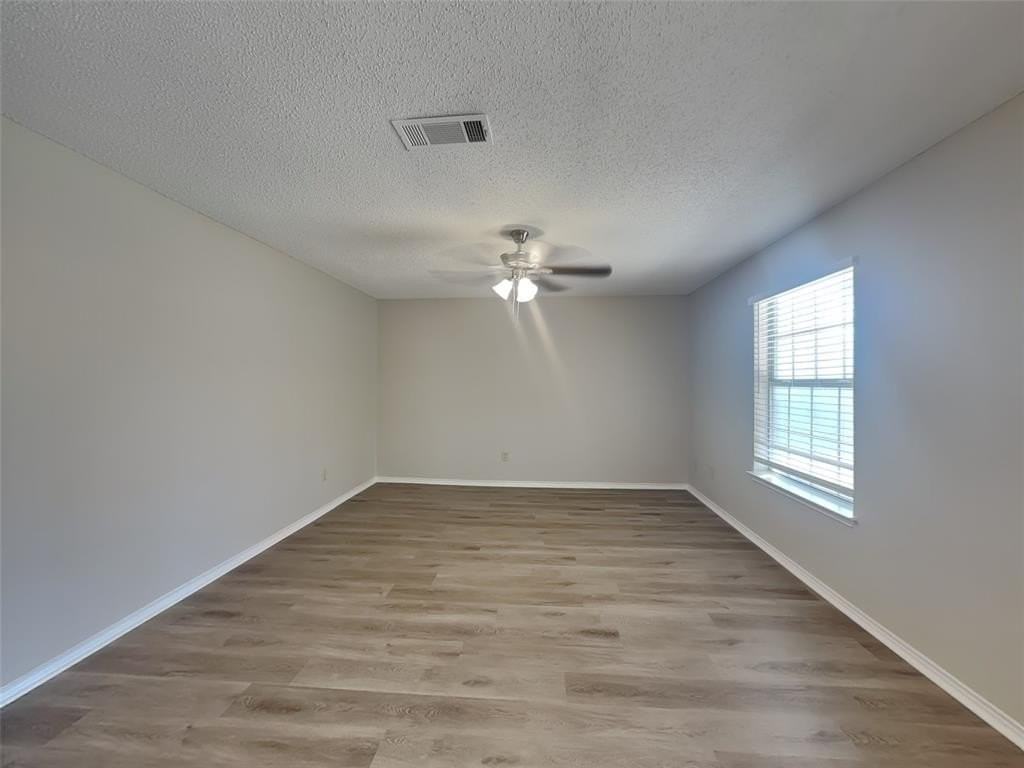 1110 Orangewood Ln - Photo 5 of 19