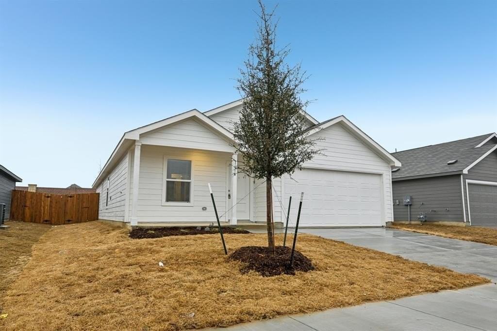 1616 Poptic Ln - Photo 2 of 40