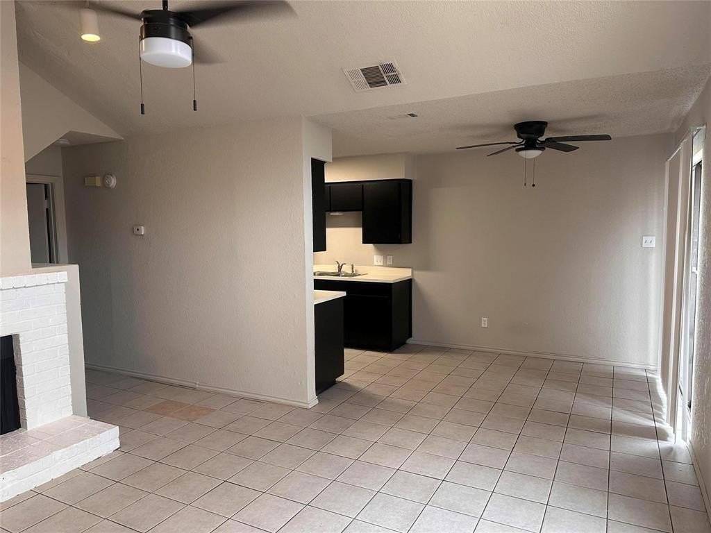 205 S Kenney St #C - Photo 2 of 10