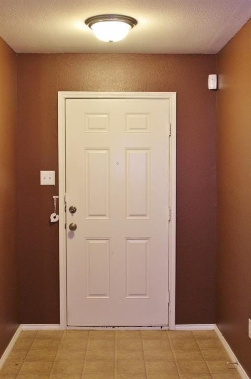 229 Colt Dr - Photo 2 of 19