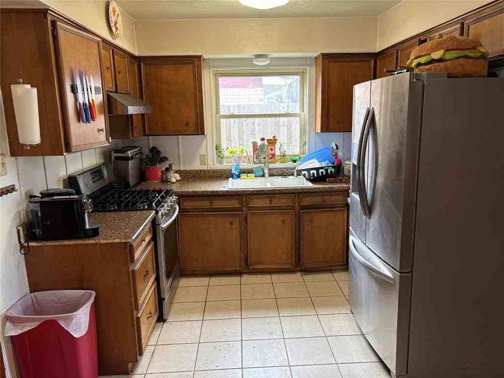 3507 Hummingbird Ln - Photo 3 of 9