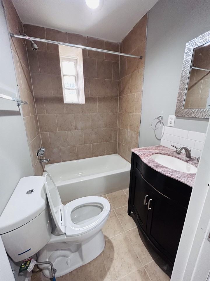 1221 Lindley Ave #1 - Photo 5 of 10