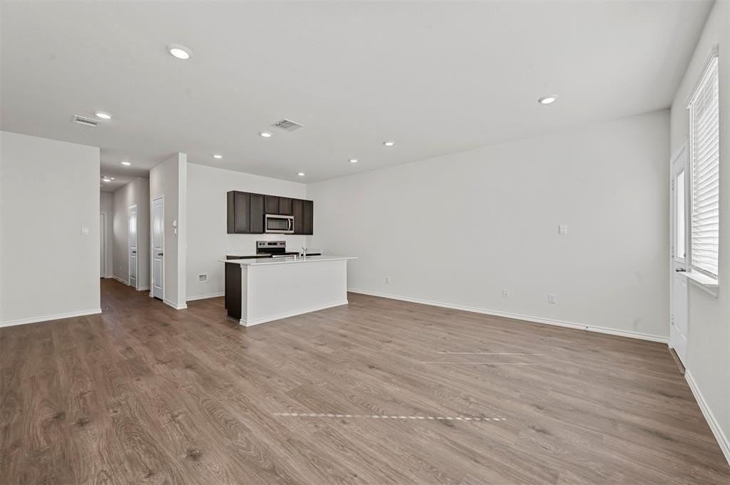 623 Linden Rd - Photo 2 of 25