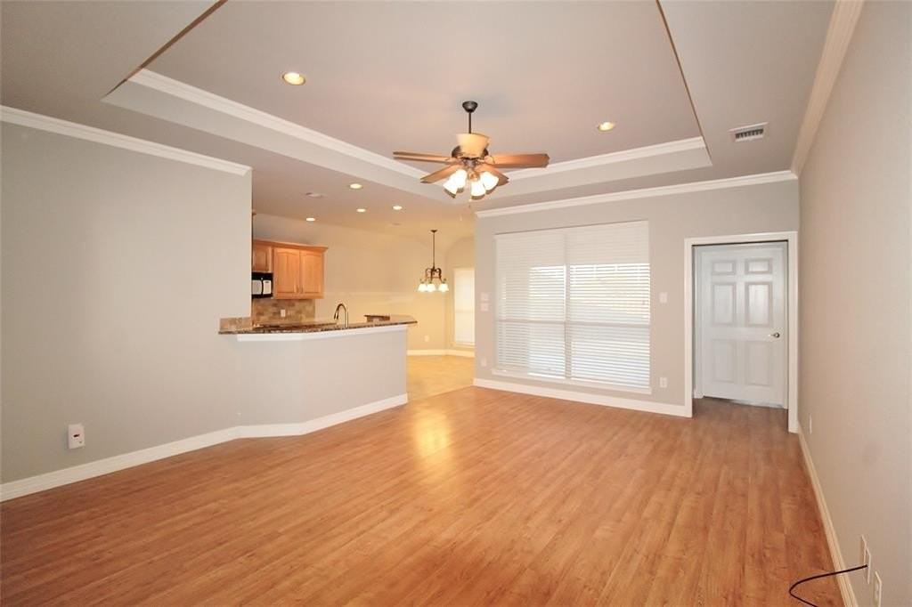 333 Blake Ln - Photo 6 of 25