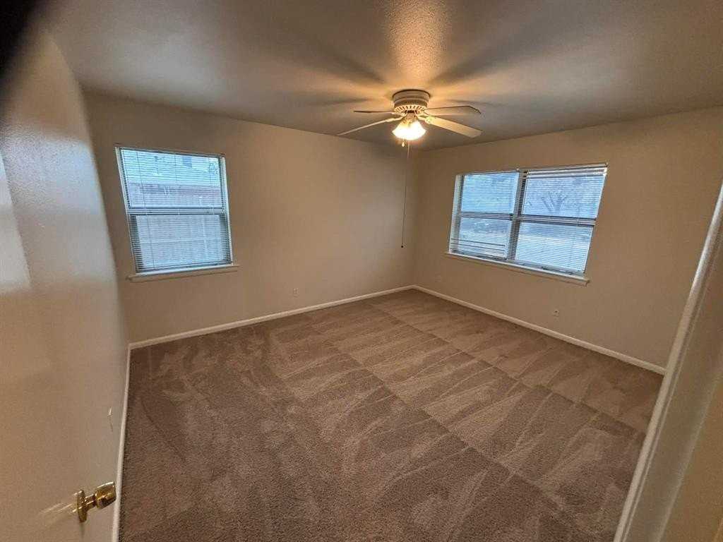 1222 Brookhollow Dr - Photo 7 of 11