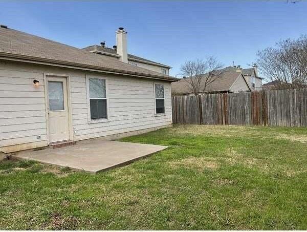 8429 Beaufort Ct - Photo 2 of 9