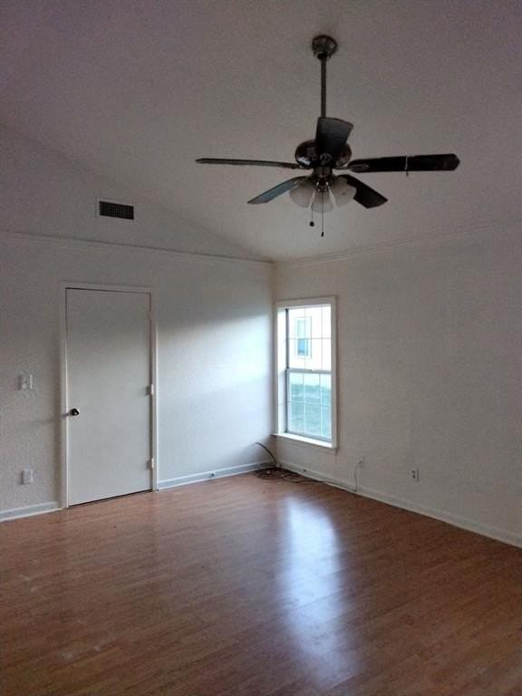 811 E 10th St - Photo 2 of 4