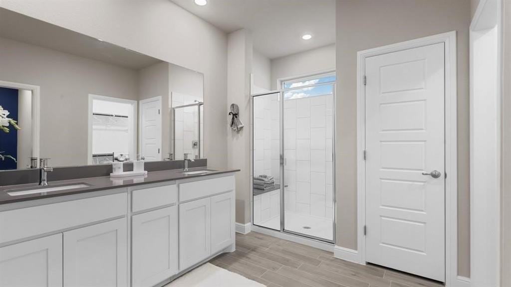 2708 Mccormick St - Photo 3 of 31