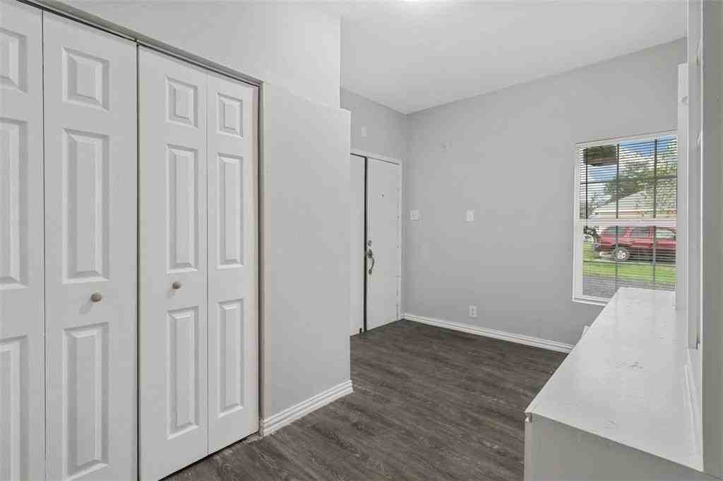 814 N Walnut St - Photo 6 of 14