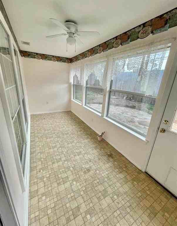 621 Tulane Dr - Photo 4 of 18