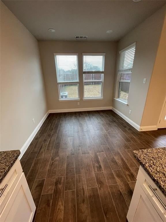 560 Hutchinson Ln - Photo 6 of 25