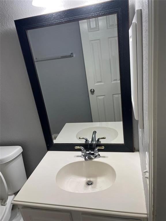 4624 Matthew Dr - Photo 5 of 15