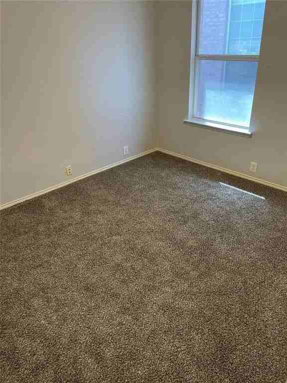 4624 Matthew Dr - Photo 6 of 15