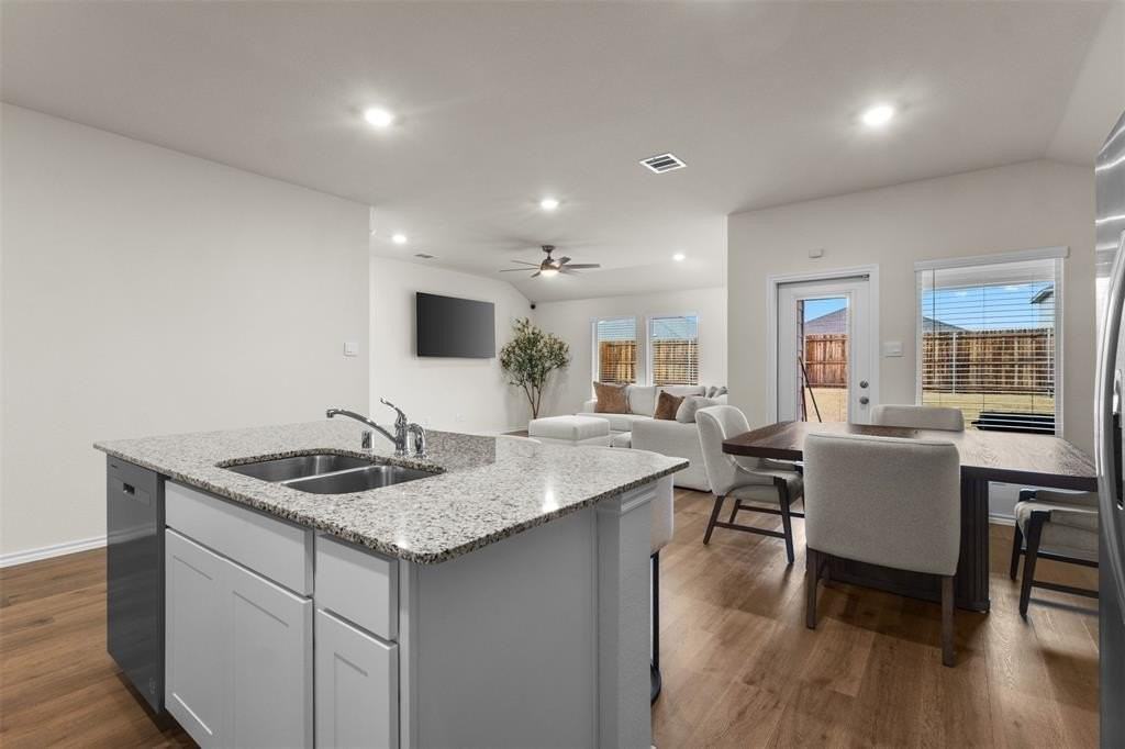 4013 Pinebluff Ln - Photo 7 of 27