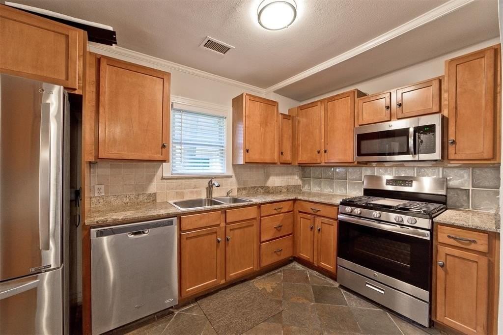 6205 Llano Ave - Photo 5 of 18