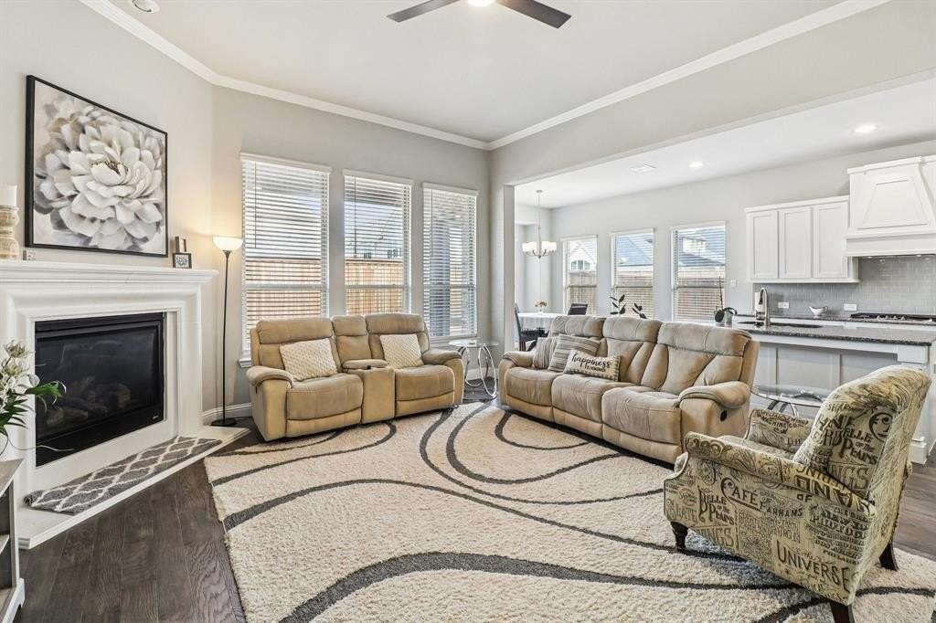 1006 Foxhall Dr - Photo 5 of 36