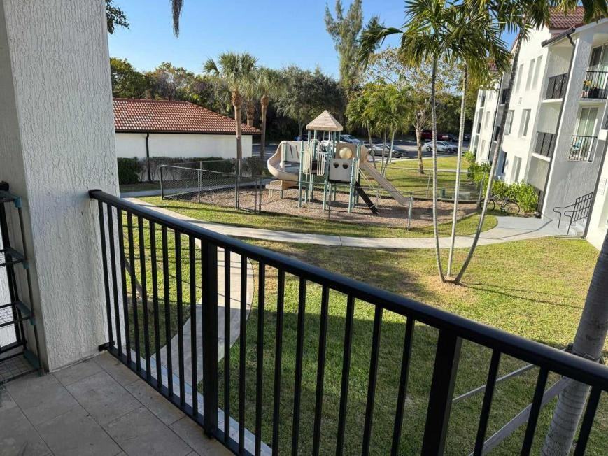 1312 Villa Cir - Photo 2 of 10