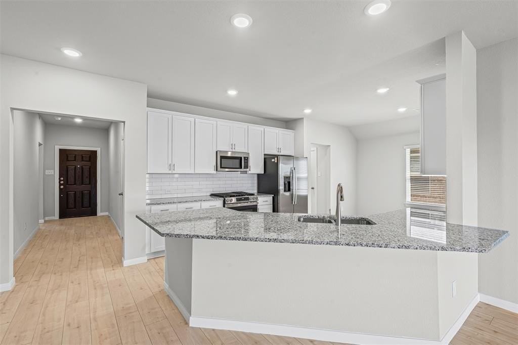 1336 Water Canna Dr - Photo 4 of 32