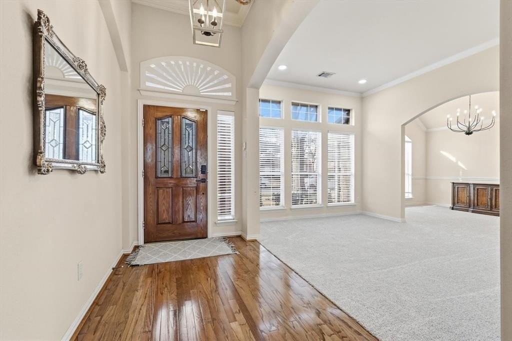 4413 Helston Dr - Photo 3 of 36