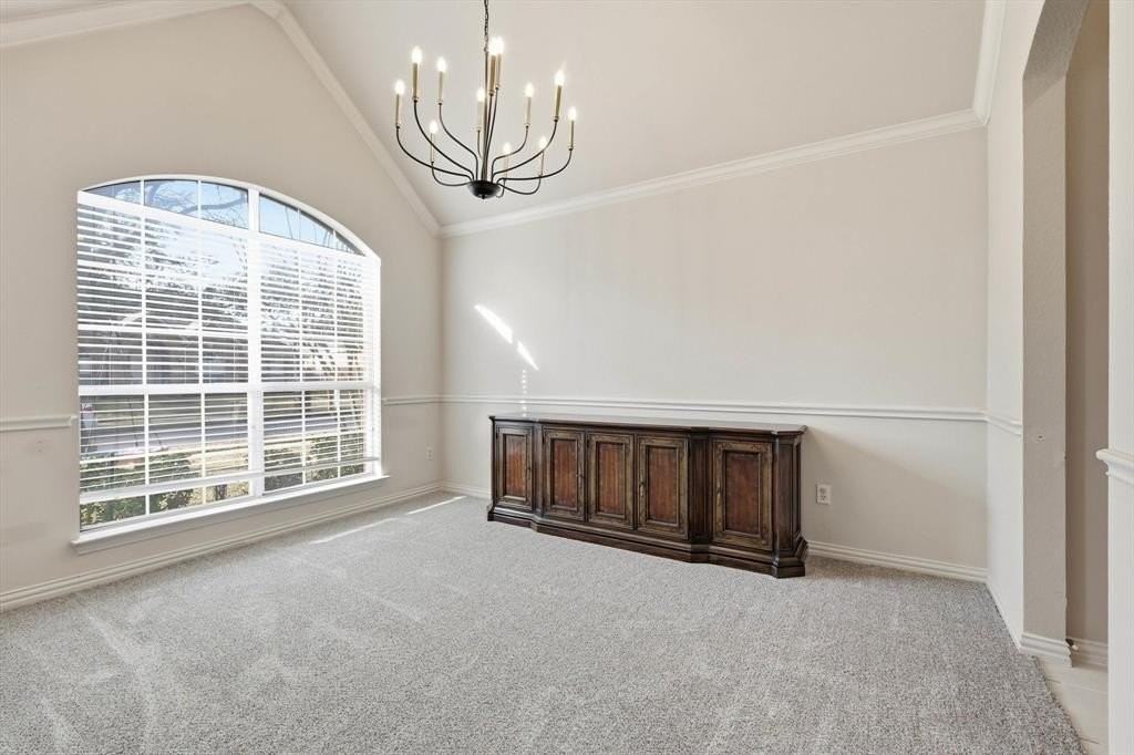 4413 Helston Dr - Photo 7 of 36