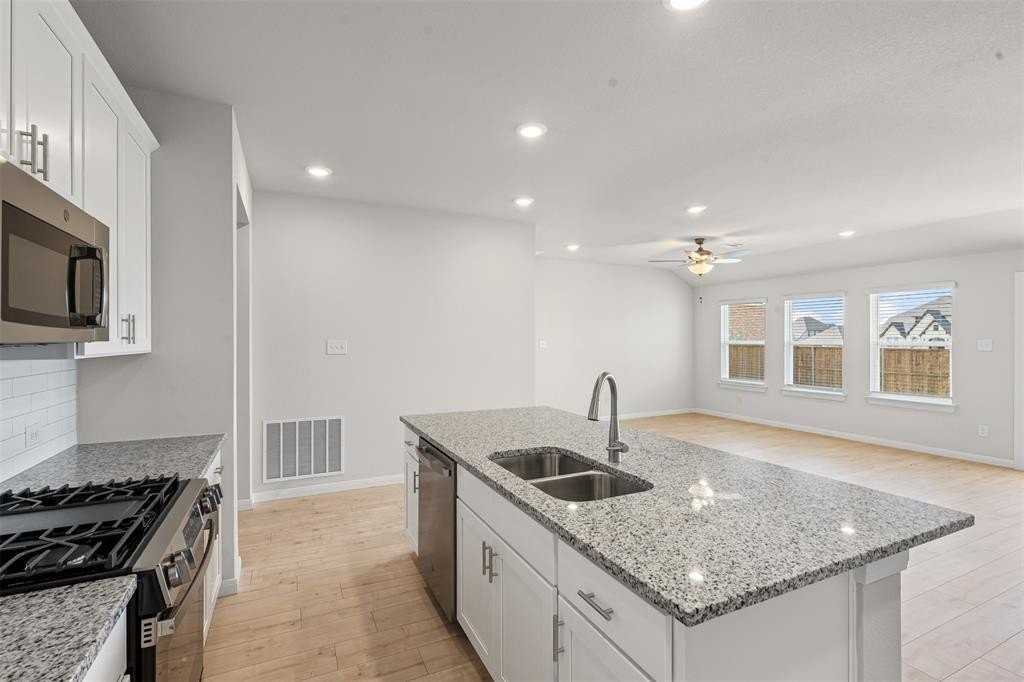 1337 Water Canna Dr - Photo 5 of 29