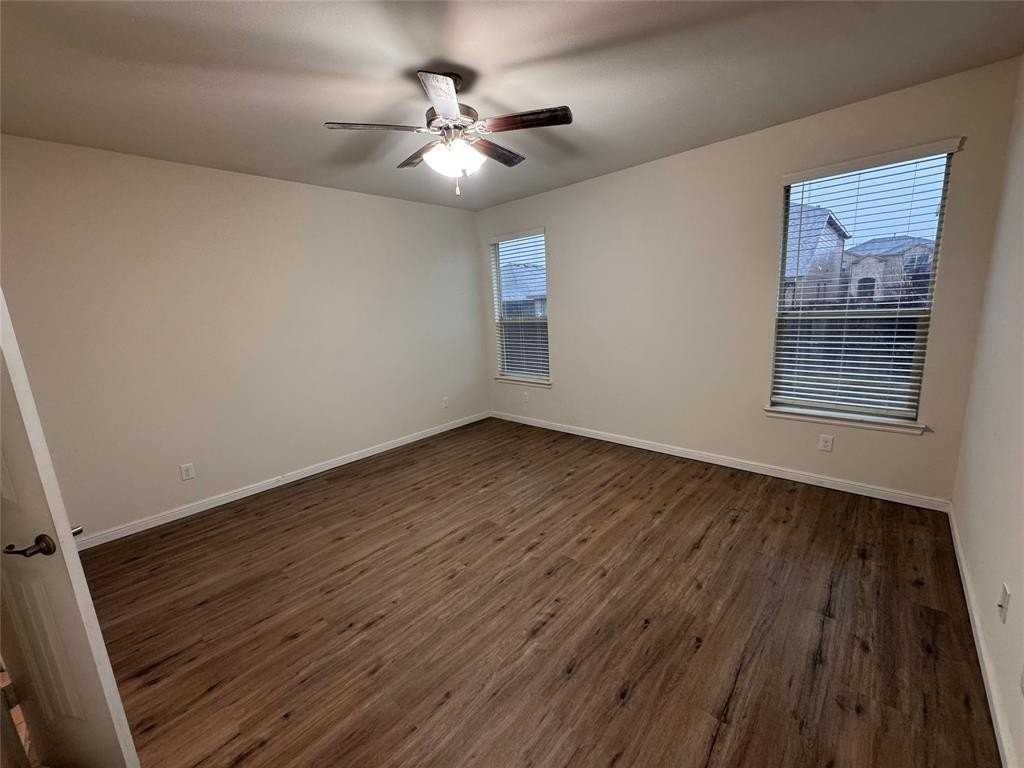 9121 Stormcrow Dr - Photo 3 of 17