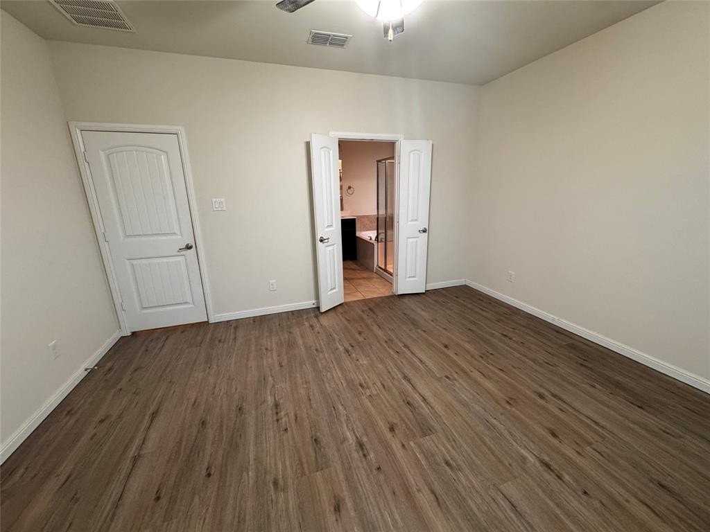 9121 Stormcrow Dr - Photo 4 of 17