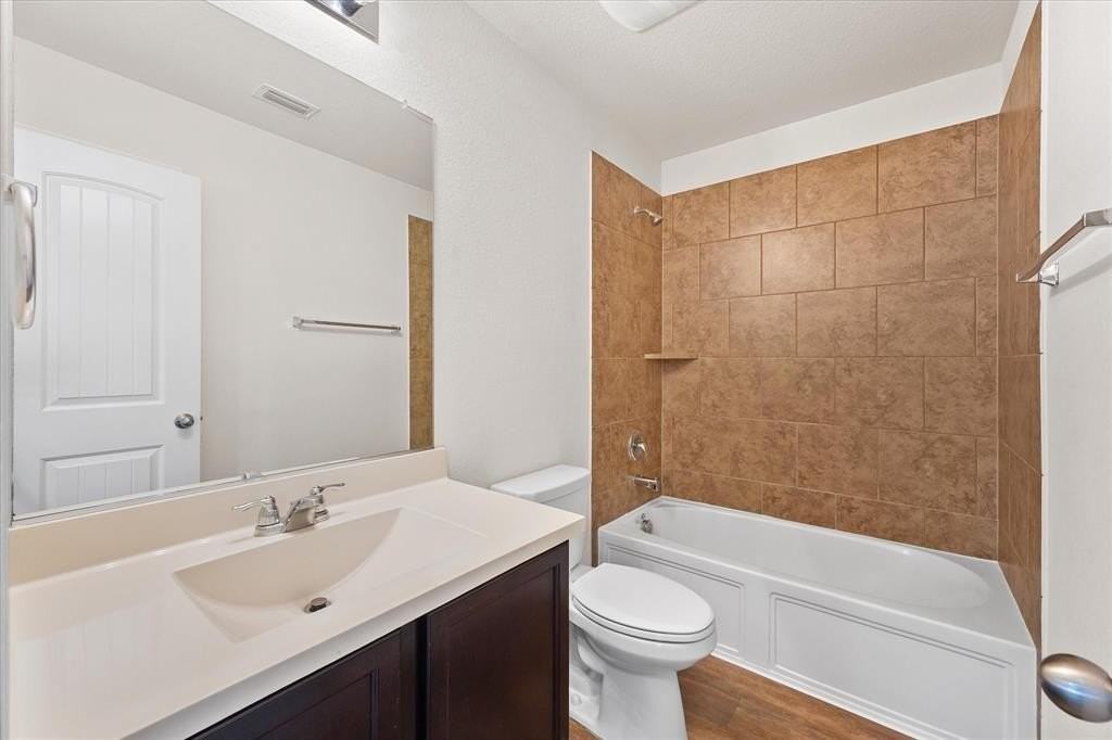 4011 Springfield Ln - Photo 7 of 27