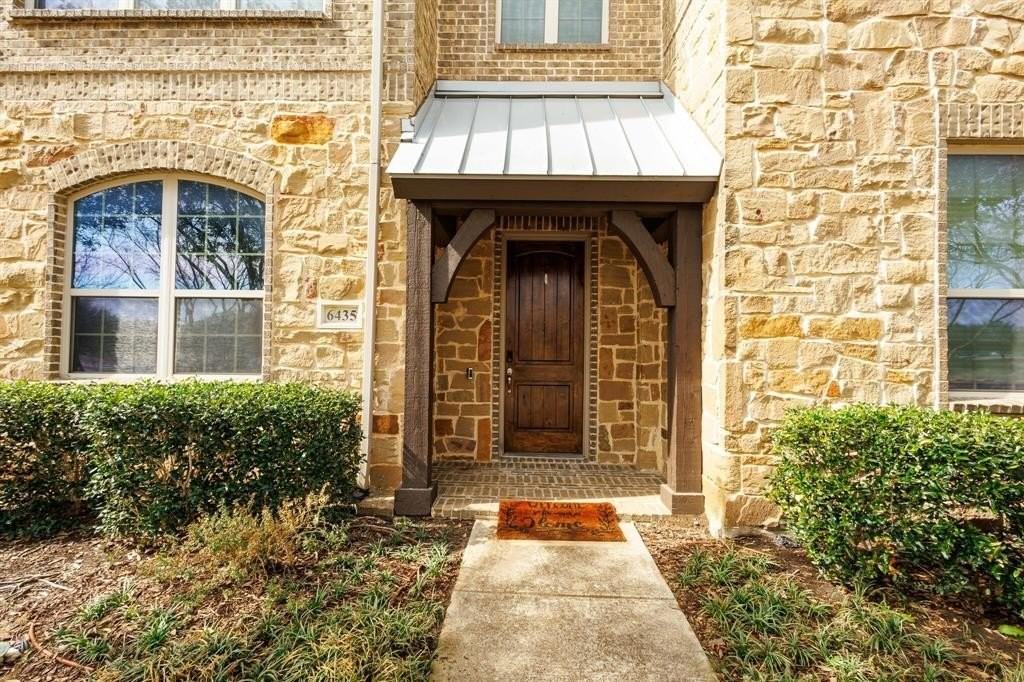 6435 Las Colinas Blvd - Photo 4 of 32