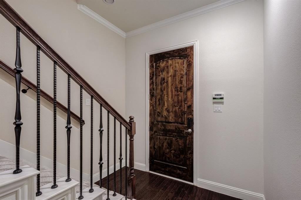 6435 Las Colinas Blvd - Photo 5 of 32