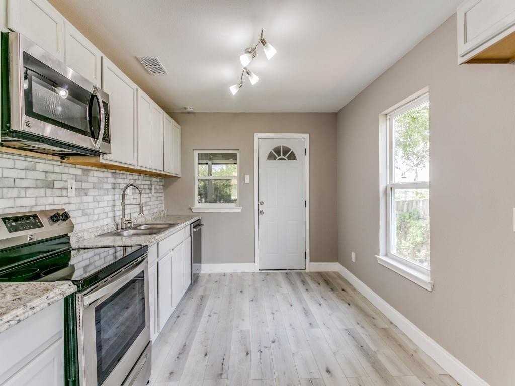 8121 W Elizabeth Ln - Photo 6 of 22