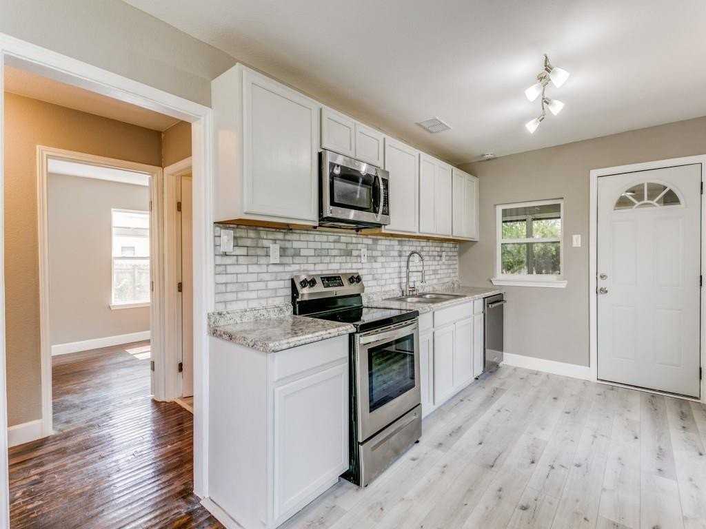 8121 W Elizabeth Ln - Photo 7 of 22