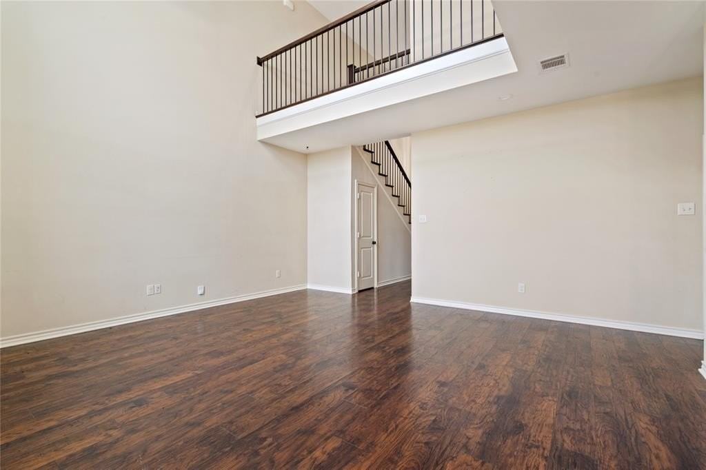 102 Eagle Meadow Dr - Photo 7 of 40