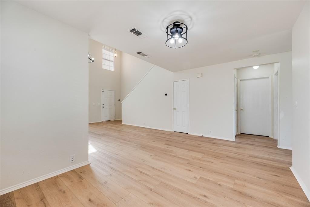 4313 Hawk Ln - Photo 5 of 20