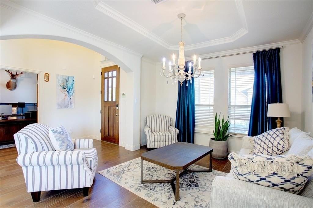 214 Heatherstone Dr - Photo 3 of 40