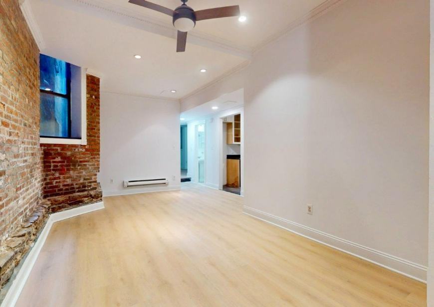 214 E 25th St - Photo 2 of 10