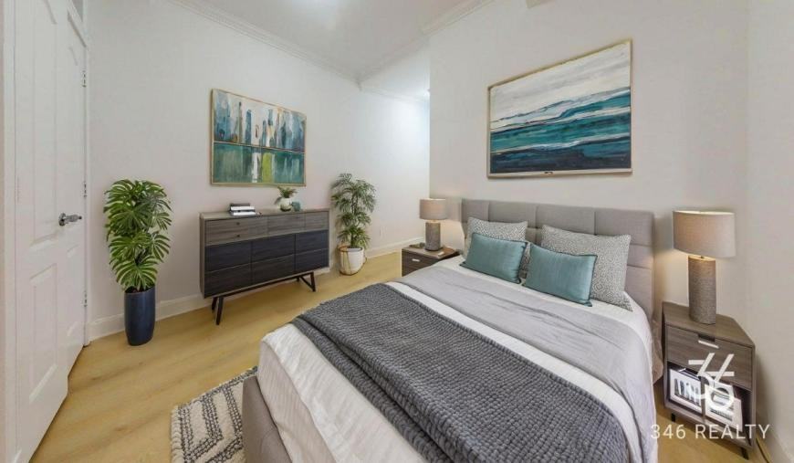 214 E 25th St - Photo 7 of 10